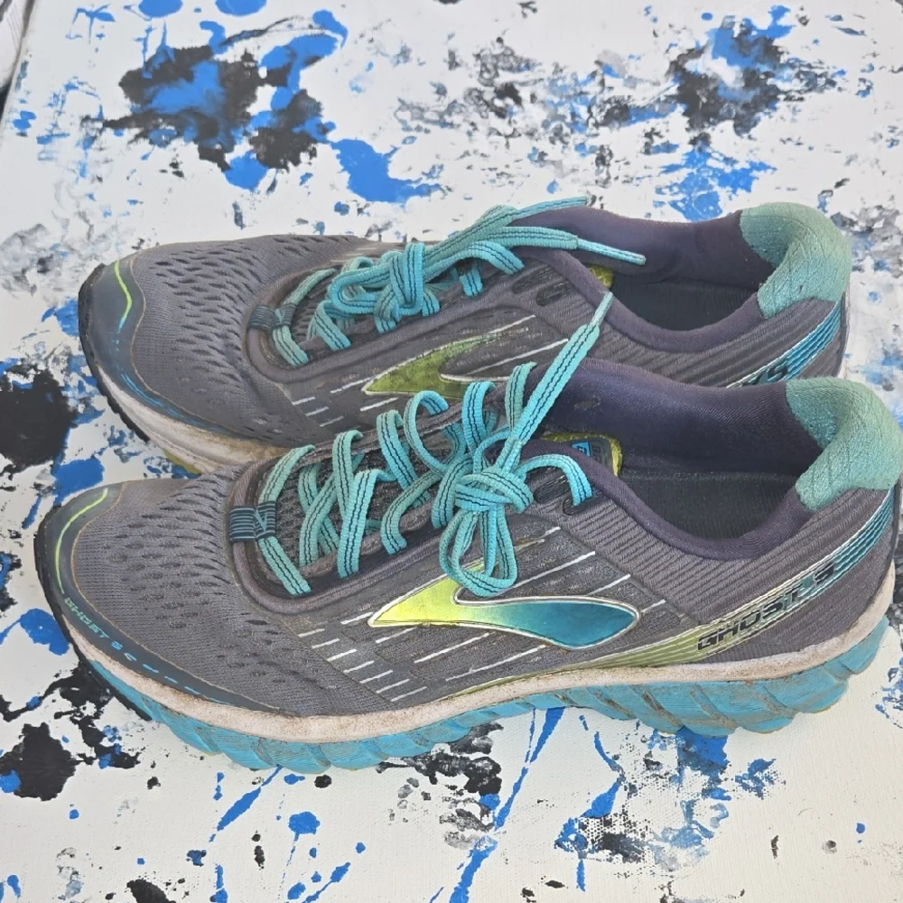 Brooks Women's Gray and Teal Sneakers